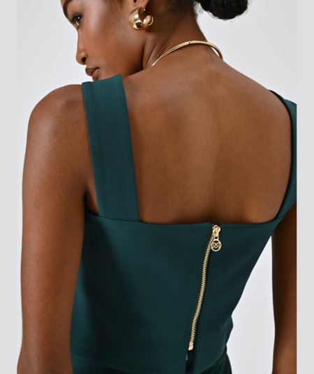 Top a Trapezio Rinascimento | Linee Morbide e Stile Unico